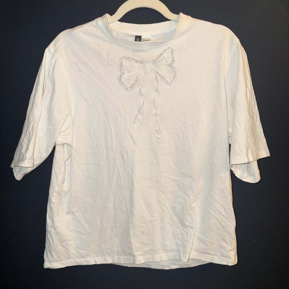 Divided Size S White Bow T-Shirt #0749